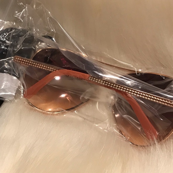 Liz Claiborne JCPenny Sloane Rose Gold Sunglasses - Picture 8 of 8